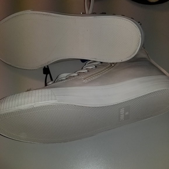 SOLD - Picture 4 of 4